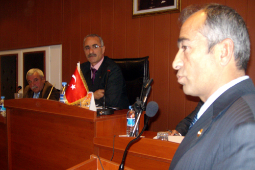 Çıldır&#8217;da işler karışıyor, ana gündem maddesi peşkeş çekilen ihaleler mi?